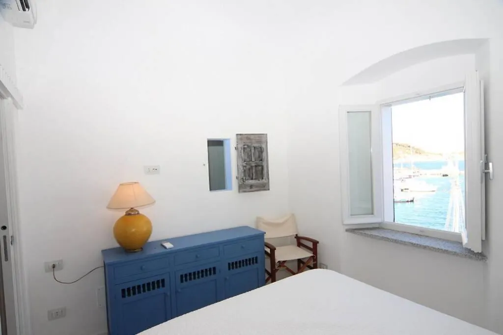 Occhio Sul Mare Apartment Giglio Porto 0*,